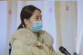 22岁漂亮女大学生毕业，相中55岁秃头大叔，女子：我就喜欢这样的图片