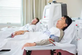 尿毒症患者总是皮肤瘙痒？多半与5个因素有关，做好4点可预防！图片