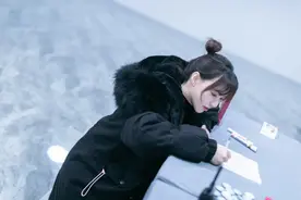 东北女孩的声音逆袭：靠说段子成为最具商业价值主播图片