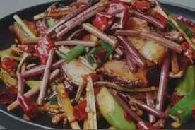 蕨菜的功效作用与危害，大家知道吗？图片