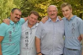 第一公子尼古拉：访问我国时一转出名，当年的小鸡仔如今已成霸总图片