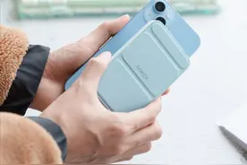 Anker安克磁吸充电宝评测：小体积又有支架，差旅出行必备好物图片