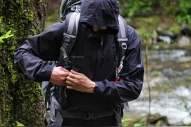 冲锋衣，除了烂大街的“始祖鸟、骆驼”，还有哪些牌子值得入手？图片