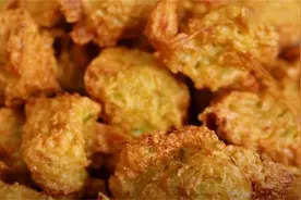 萝卜丸子好吃有秘诀，不要只加面粉，这样调馅更好吃，皮脆瓤软图片