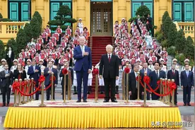 美越发布全面战略伙伴宣言，代表投奔美国阵营，南海突破口打开了图片