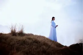 中年以后，不多言、不多事、不多情图片