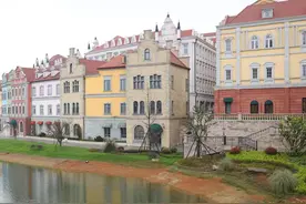 观摩近镜头｜贵阳贵安：童话般的“华为小镇”，演绎不一般的“云上传奇”图片