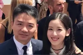 网传刘强东和章泽天移居英国！正派草根偶像在一些网友心中失落！图片