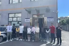 能解除限流 删除违规视频？这群“客服”被抓了！图片