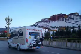 玩越野车多年后，买了辆C型房车自驾西藏，房车和越野车的区别图片