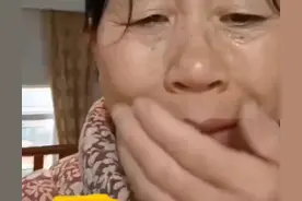 两个儿子都30多岁都没结婚，母亲觉得很丢人，担心别人说闲言碎语图片