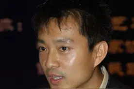 “最帅央视一哥”亚宁：当红时转型幕后，52岁未婚，成了商业大咖图片