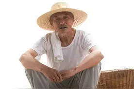 80岁老人过寿最好送下面这10种礼物图片