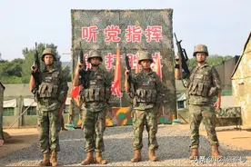 又美又飒！全新21式夏作训服配发基层部队！图片