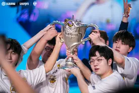 重庆狼队时隔5年重夺KPL冠军，FMVP小胖豪言“打造新王朝”图片