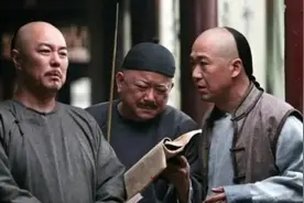 乾隆病逝嘉庆亲政后，是如何对待和珅、纪晓岚与刘墉的？图片