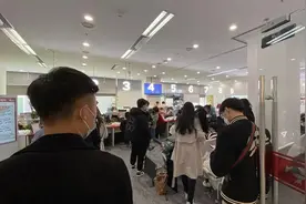 京东最近有点忙，1000多号人被裁是何解？图片