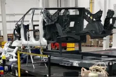 白色车架曝光，特斯拉得州工厂已准备生产Cybertruck皮卡图片