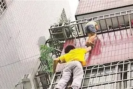 当年，23岁“托举哥”爬3楼救女童，事后默默走开，如今怎么样了图片