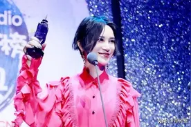 表面红得发紫，却拿不出一首像样的代表作，这6位明星太尴尬图片