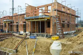 在农村盖房子，“基础”应该怎么做？老师傅：这几点需注意图片