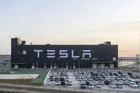 特斯拉普工待遇引发关注，底薪5000，一年17薪，年入12万很正常！图片