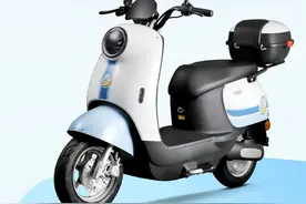 两款新电动车亮相，车身科技感十足，主打续航，适用于出行代步图片