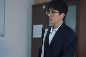 27岁的张新成，脱稿长达52秒台词，打了多少“当红小鲜肉”的脸图片