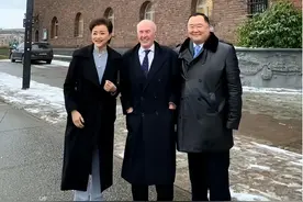 杨澜的老公吴征获得诺贝尔奖，网友笑称：如今的诺奖越来越接地气图片