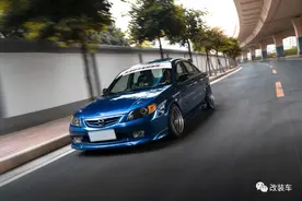 经典的马自达323依然还有很多人玩，只需7000块就能买来快乐图片