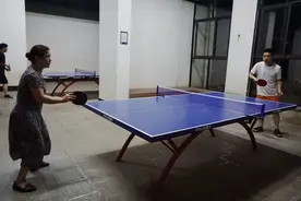 同德社区：居民提 社区办 乒乓球室换新颜图片