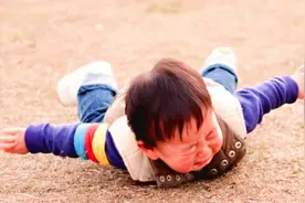 孩子意外扭伤不要慌，先做好这两件事图片