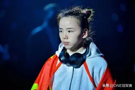 完胜越南“杀人蜂”之后，“格斗林妹妹”一句话道出女拳手的辛酸图片