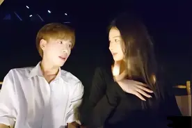 金米米深夜连麦子圣，上演火辣抖球舞，网友直言顶不住图片