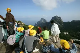 整个黄山景区只有两个顾客，“手停口停”的导游何去何从？图片