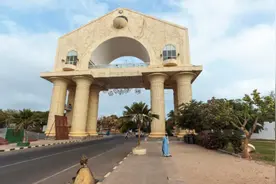 宇宙强国冈比亚：成了欧洲老富婆的“浪漫天堂”，这是为何？图片