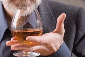 洋酒XO，到底是种什么酒？为啥很多有钱人“爱不释手”？涨知识了图片