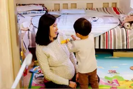 “真丢了就好了”，二胎妈妈吐槽越来越烦女儿，引起无数共鸣图片