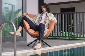 “全球第一帅”缅甸小哥，被关近一年后变络腮胡沧桑大叔图片