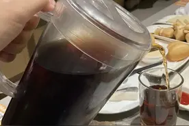 惊！一个人去吃香港海底捞，我的饮料被人加了东西……图片