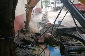 无锡一工地违规施工挖破燃气管道，重罚图片