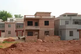 宅基地审批政策或开放，只需满足这4个条件，农民即可以自行建房图片