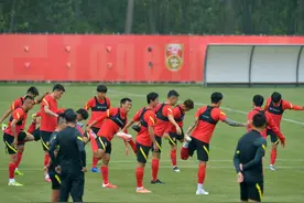 孙继海辅佐李霄鹏！高天意等新锐入选，40名国脚踢内部热身赛择优录用图片