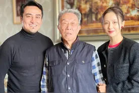 事实证明，与原文化部长素颜合照的佟丽娅，已走上人生另一条大道图片