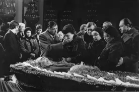 1982年苏联倒计时，从强盛无比到分崩离析，那九年发生了什么图片