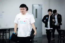 “UZI官宣休息仅17小时，BLG掉了2万活粉”，WE草莓和MLXG发声图片