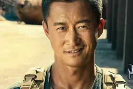 烂！于震跟风吴京拍军事片，制作粗糙差评一片，首日票房仅28万图片