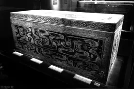 湖南古墓的棺液让女尸千年不腐，到底是何成分？里边真有尸毒存在图片