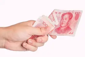 有现金的朋友注意，家里有这2种纸币要尽快去银行兑换，别吃亏了图片