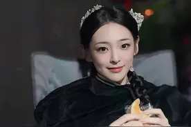 TVB港姐小花遭雪藏后复出！被曝脚踏七只船，感情生活太混乱图片